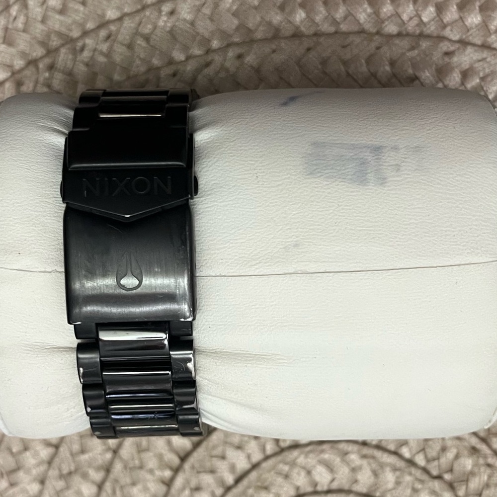 Nixon Player Watch - Picture 2 of 6